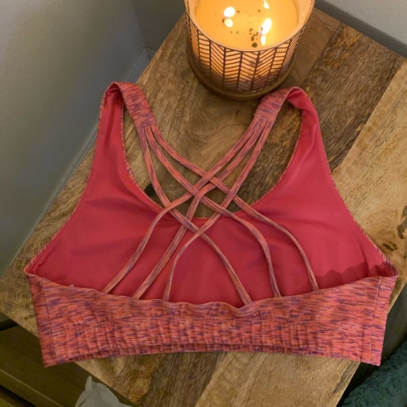 🌸SPORT BRA! - Picture 2 of 4